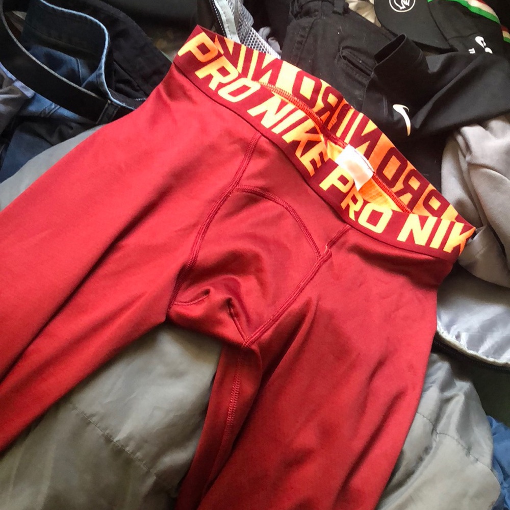 Red Nike tights